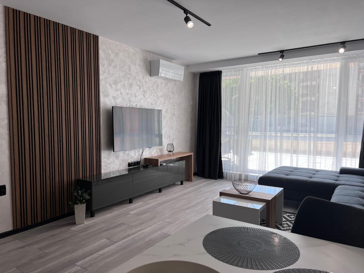 A-Brilliant, New! Spacious & Modern Apartment In Varna Whit Garage Exterior photo