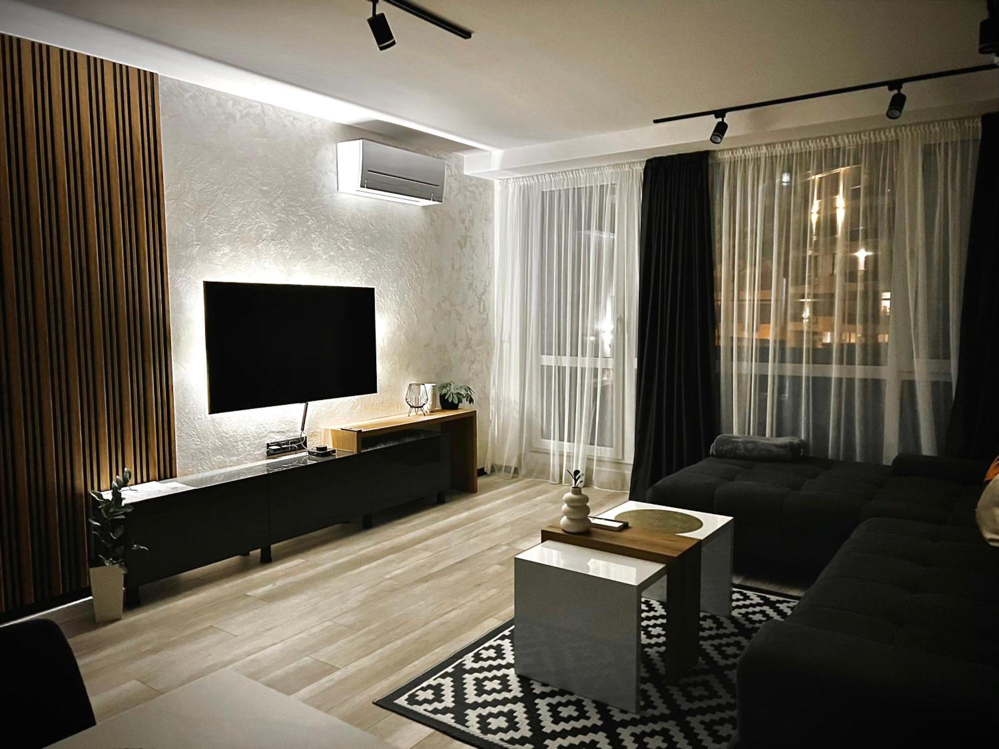 A-Brilliant, New! Spacious & Modern Apartment In Varna Whit Garage Exterior photo